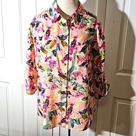 Modern Attraction, button-down blouse. Beautiful floral print. 3/4 tab sleeves. - Picture 1 of 13